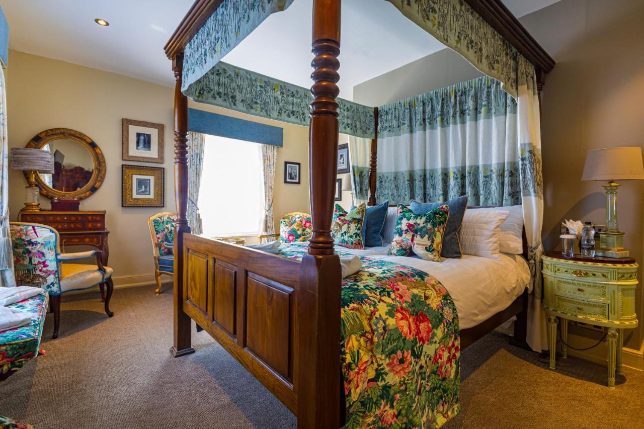 The Rutland Arms Hotel, Bakewell, Derbyshire Dış mekan fotoğraf